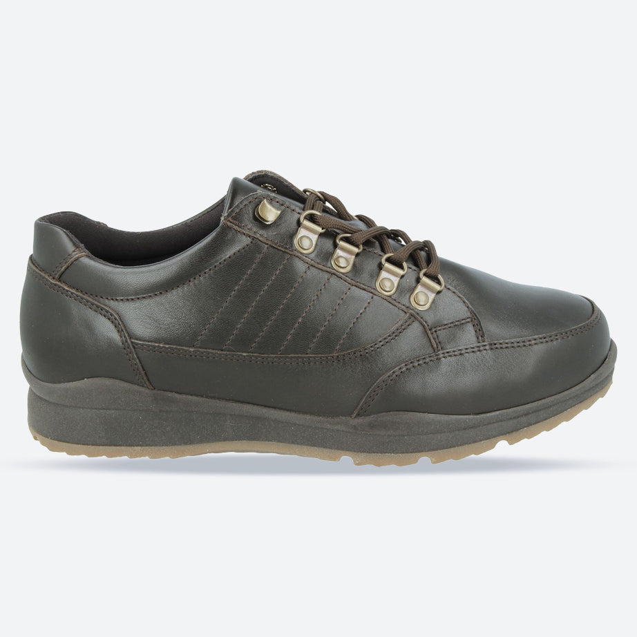 Mens Wide Fit DB Sharnbrook Shoes in Brown Leather - Image 10