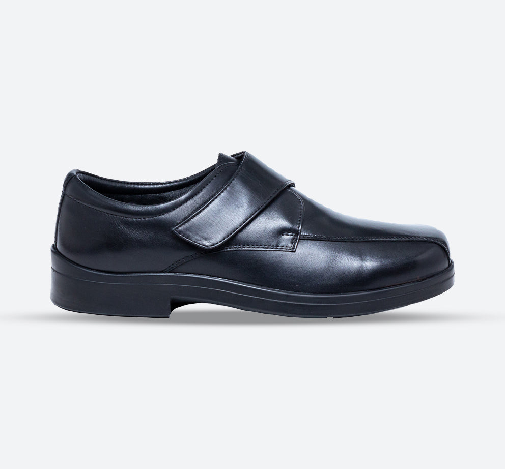 Mens Wide Fit Tredd Well Peter Velcro Shoes in Black - Image 1