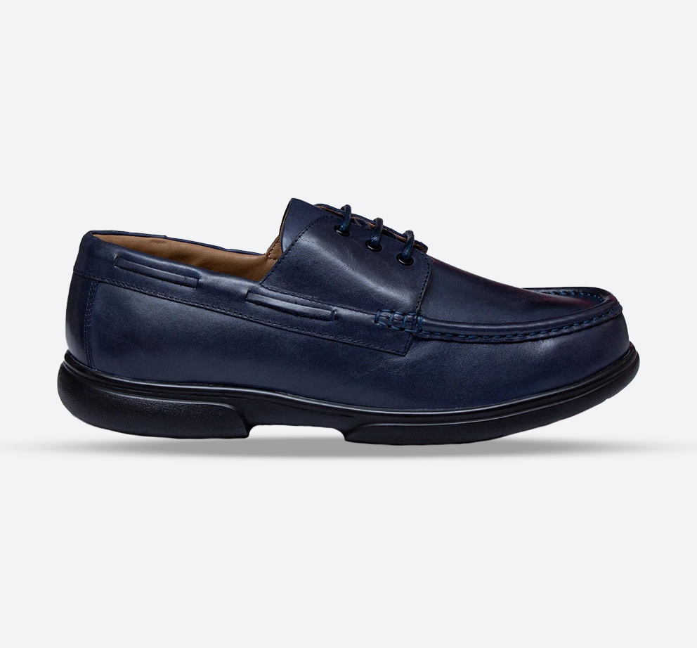Mens Wide Fit Tredd Well Dean Shoes Navy Boat Shoes in Navy - Image 1