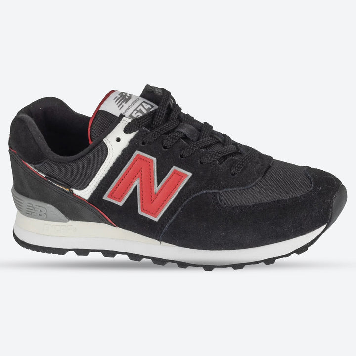 Men's Wide Fit New Balance U5748JL Trainers in Black/White - Image 1