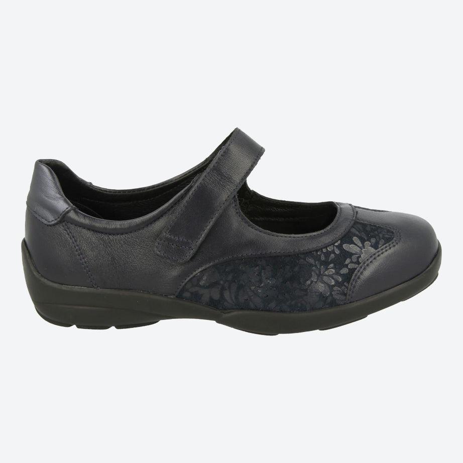 Womens Wide Fit DB Winnipeg Sandals in Black / Stretch - Image 3