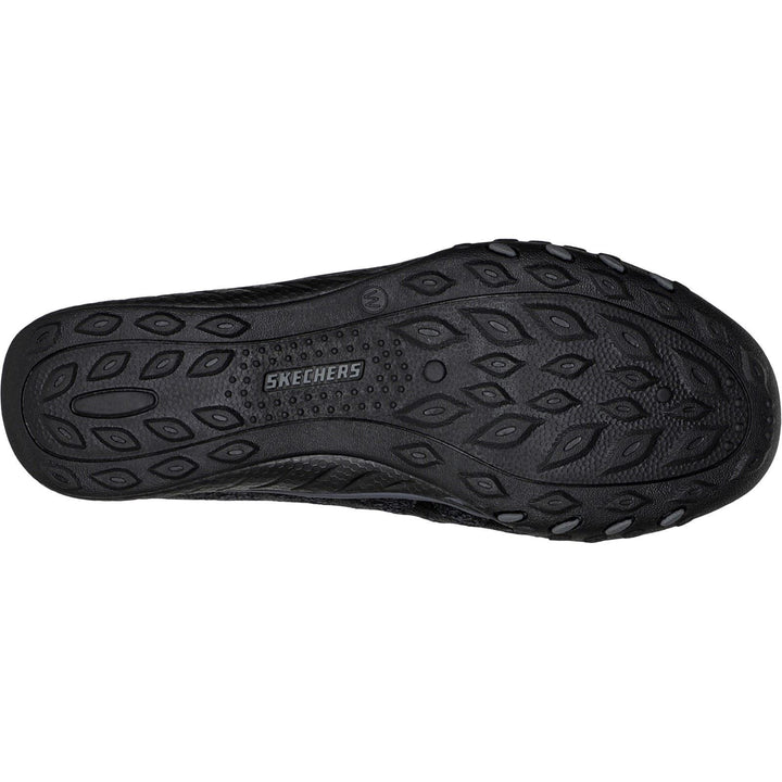 Women's Wide Fit Skechers 100301 Relaxed Fit Breathe Easy Infi Knity Trainers - Black in Black - Image 1
