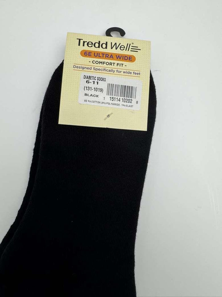 Mens Tredd Well Wide Fit 131-1019 Diabetic Cotton Socks in Black - Image 1