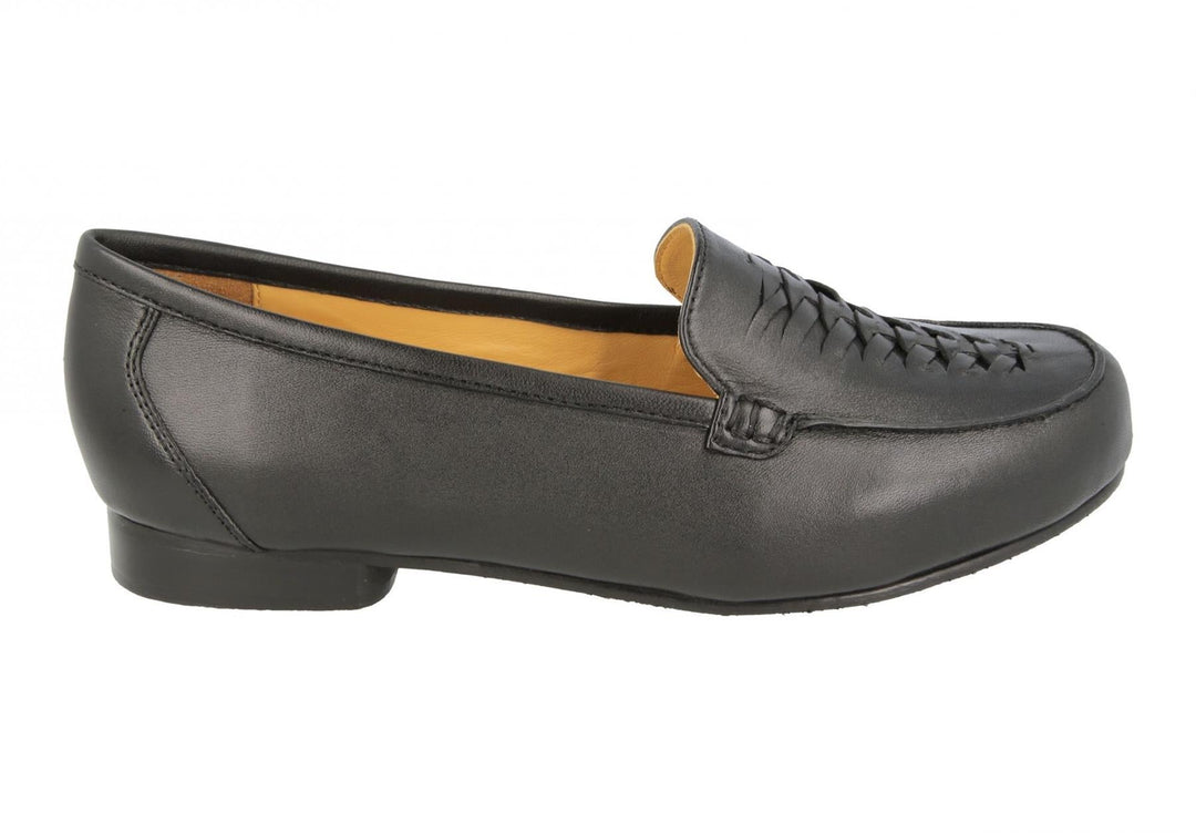 Womens Wide Fit DB Bingham Pumps in Black - Image 2