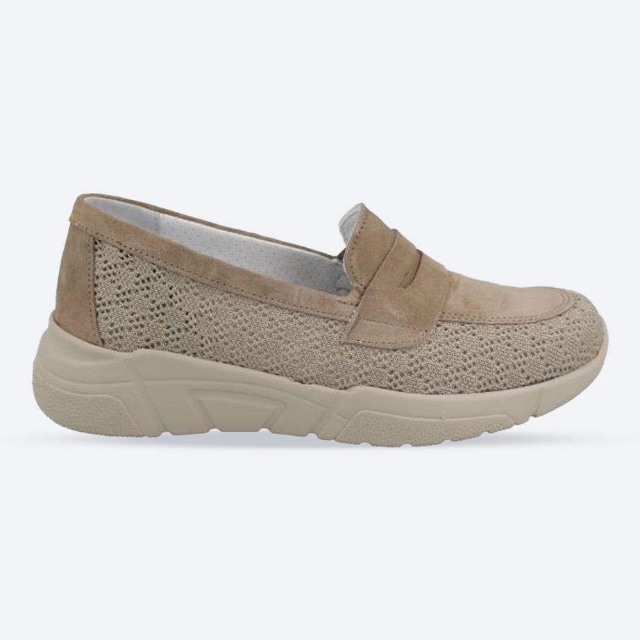 Women's Wide Fit DB Crane Shoes in Beige - Image 1