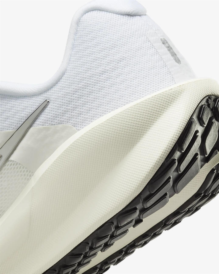 Women's Wide Fit Nike FZ3088-100 Downshifter 13 Trainers in White Plantinum/Tint - Image 1
