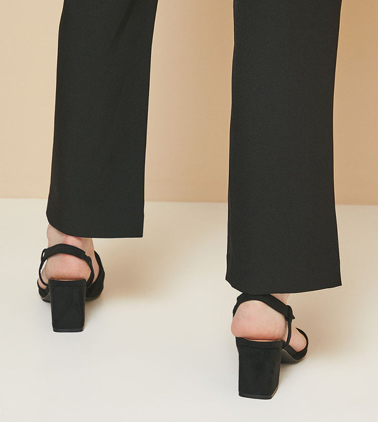 Women's Wide Fit Wallis Eve Asymmetric Strap Block Heel Pointed Court Shoes in Natural Black - Image 4