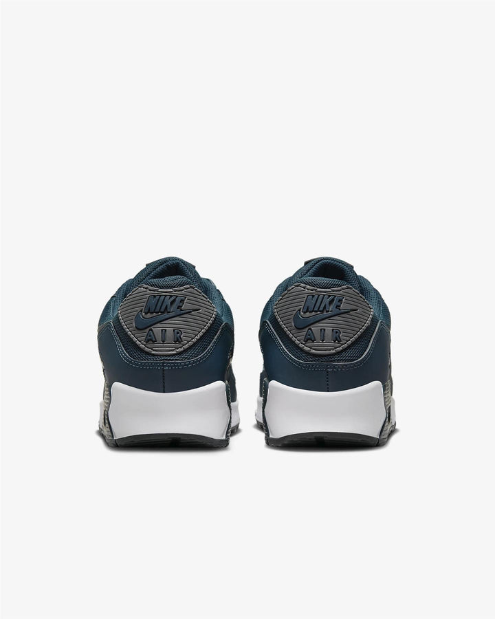 Men's Wide Fit Nike HM0625-400 Air Max 90 Trainers in Armoury Navy/White - Image 1