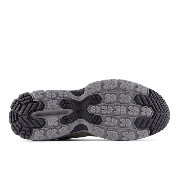 Mens Wide Fit New Balance M410 Fresh Foam Trainers in Black - Image 1