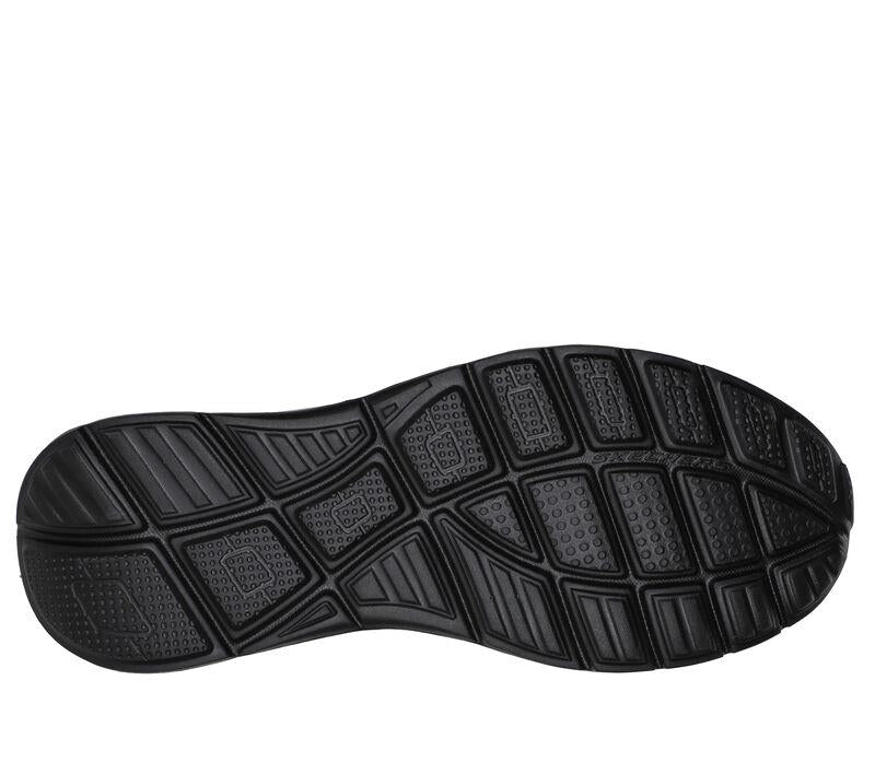 Men's Wide Fit Skechers 232515 Equalizer 5.0 Persistable Trainers in Black - Image 11