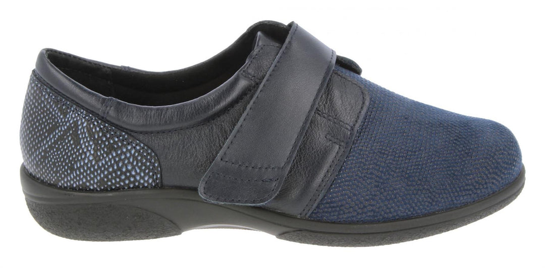 Womens Wide Fit DB Firecrest Shoes in Black / Stretch - Image 6