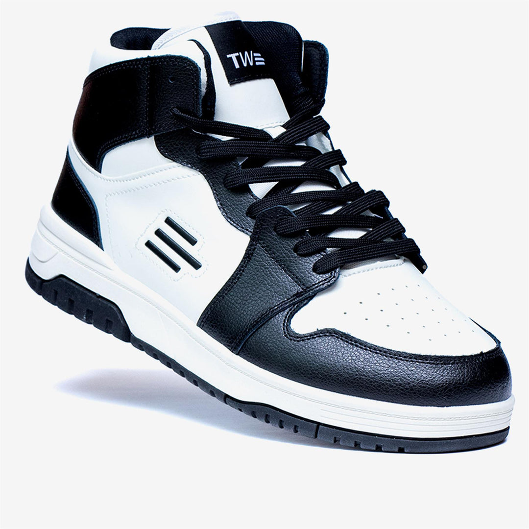 Men's Wide Fit Tredd Well Beckham Boots in White/Black - Image 3