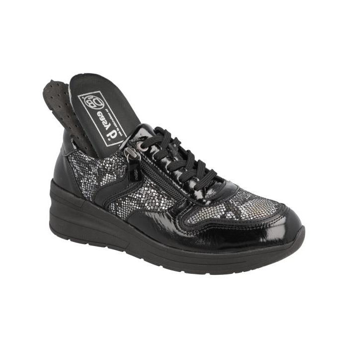Women's Wide Fit DB Fleet Trainers in Black Crinkly Patent / Snake Lea - Image 4