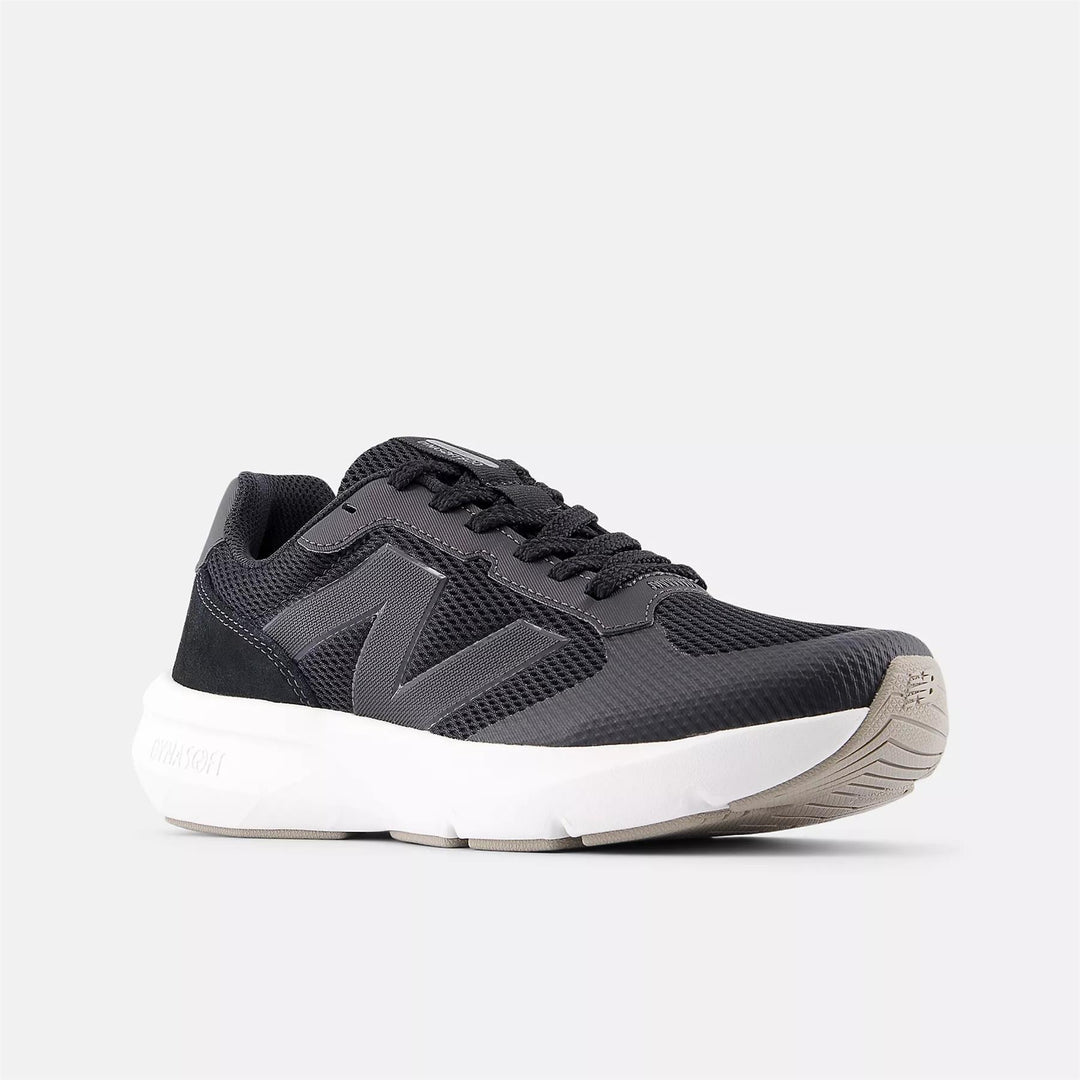 Women's Wide Fit New Balance Dynasoft UA800B Running Trainers in Black - Image 4