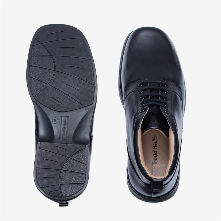 Mens Wide Fit Tredd Well Paul Boots in Black - Image 1