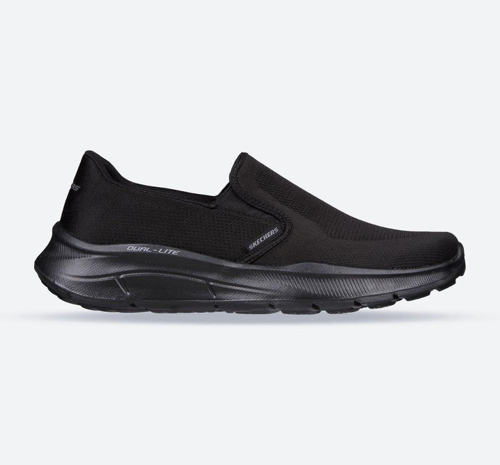 Men's Wide Fit Skechers 232516WW  Equalizer 5.0 Grand Legacy Trainers in Black - Image 1