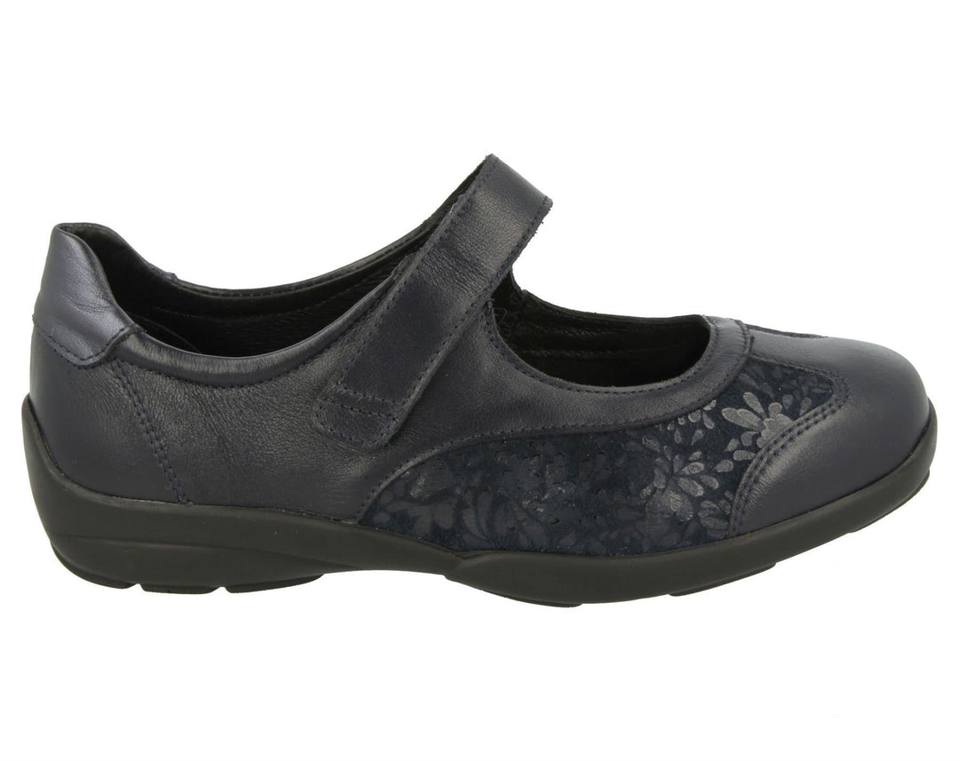 Womens Wide Fit DB Winnipeg Sandals in Black / Stretch - Image 4