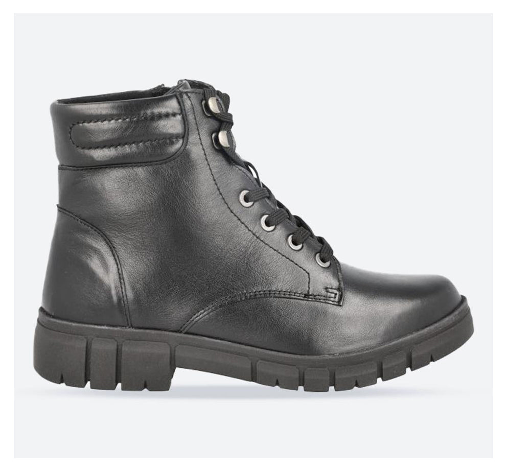 Women's Wide Fit DB Pershore Water-Resistant Boots in Black Leather - Image 1