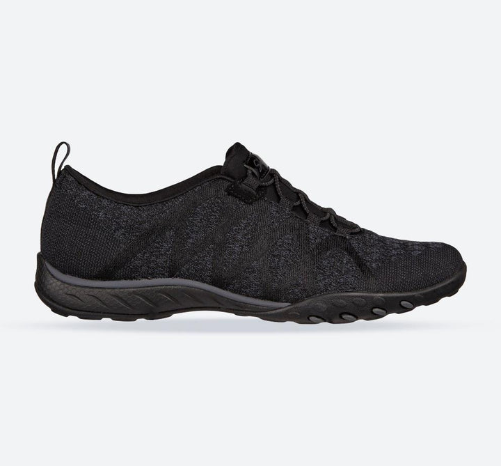Women's Wide Fit Skechers 100301 Relaxed Fit Breathe Easy Infi Knity Trainers - Black in Black - Image 1