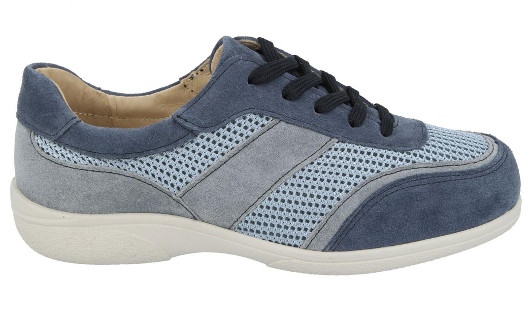 Women's Wide Fit DB Echo Canvas Trainers in Black - Image 8