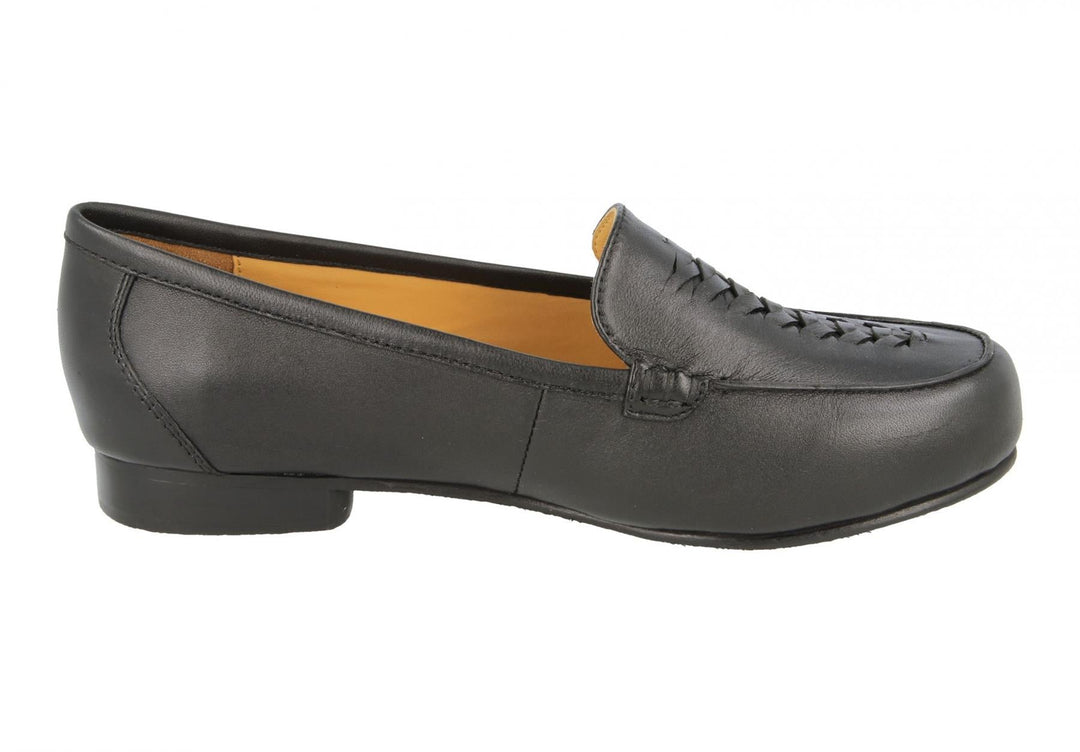 Womens Wide Fit DB Bingham Pumps in Black - Image 4