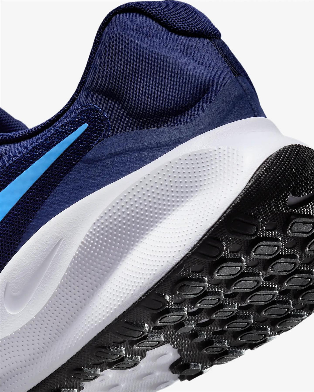 Women's Wide Fit Nike FB8501-400 Revolution 7 Running Trainers in Blue - Image 4