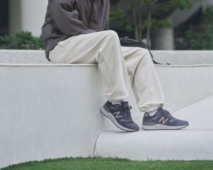 Men's Wide Fit New Balance MW880BC7 Walking/Running Trainers - Fresh Foam in Navy Blue - Image 9