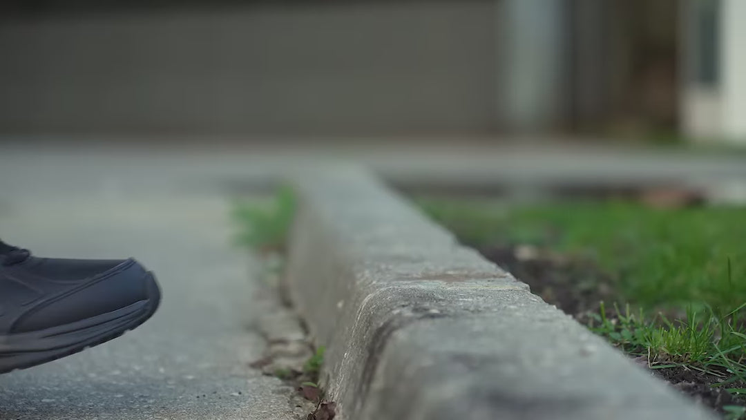 Womens Wide Fit New Balance WX624AB5 Trainers