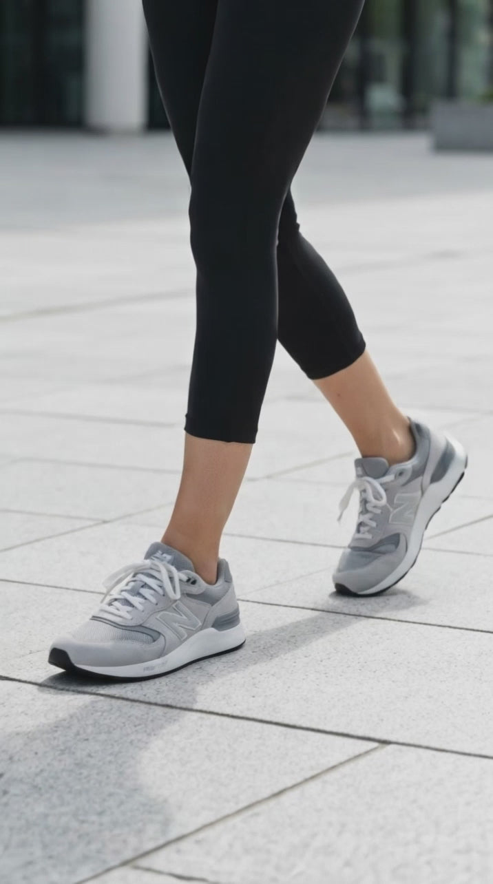 Women's Wide Fit New Balance M8806HE Walking/Running Trainers in Raincloud - Image 3