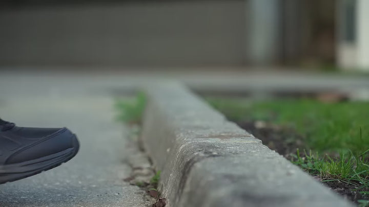 Mens Wide Fit New Balance 624V5 Black Trainers ABZORB