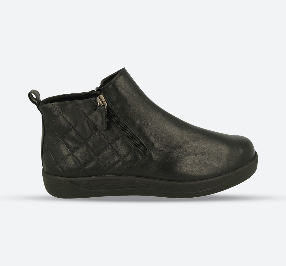 Womens Wide Fit DB Unite Boots in Black Leather - Image 1