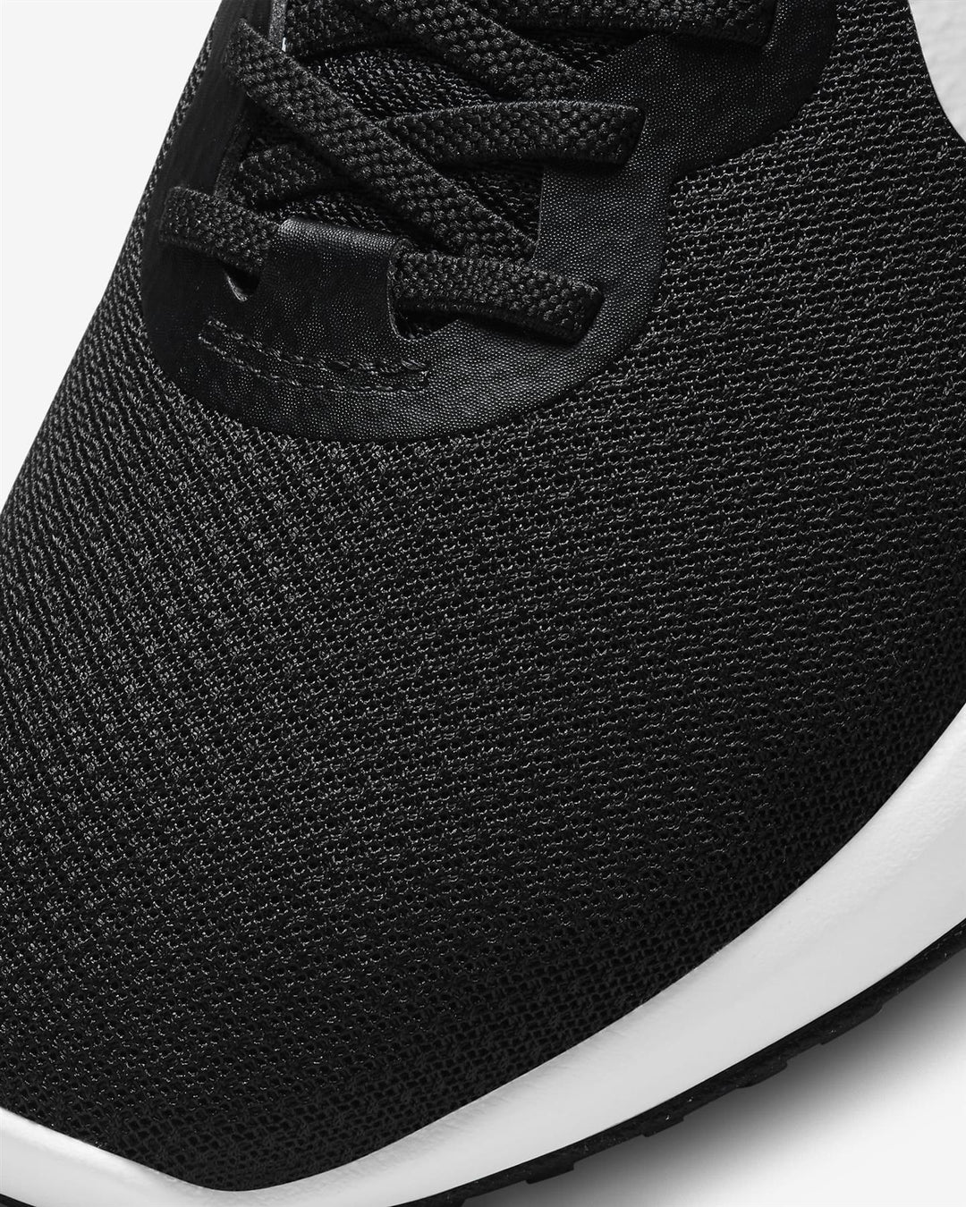 Women's Wide Fit Nike DD8476-003 Revolution 6 Flyease Trainers in Black/White - Image 10