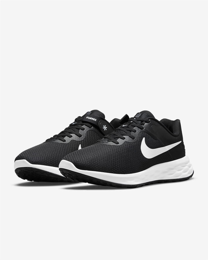 Women's Wide Fit Nike DD8476-003 Revolution 6 Flyease Trainers in Black/White - Image 1
