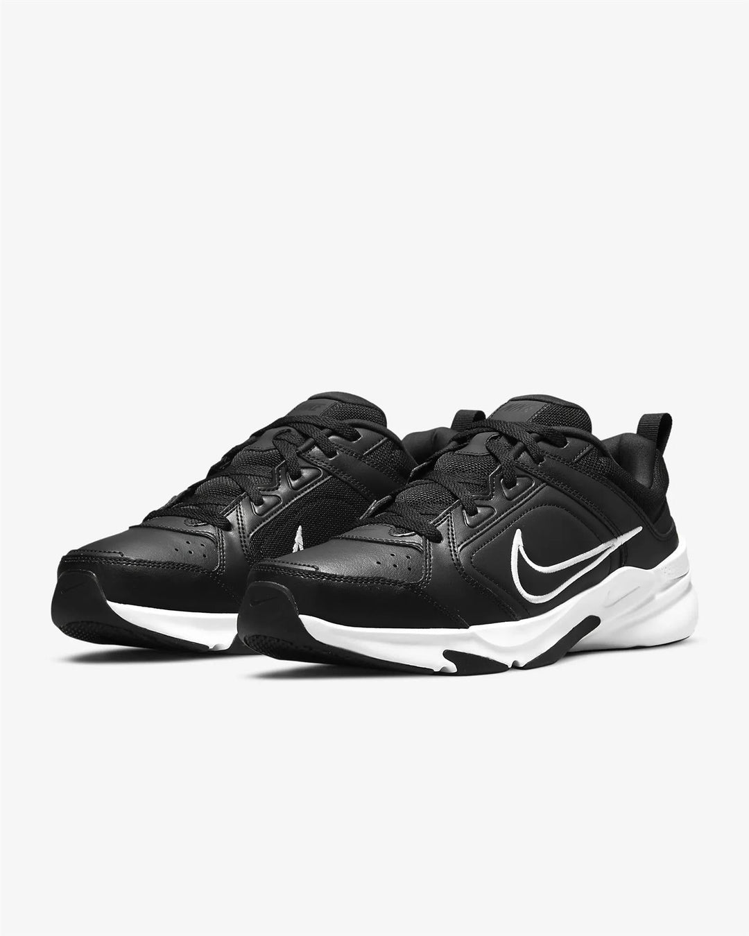 Womens Wide Fit Nike DM7564 001 Trainers in Black/White - Image 4