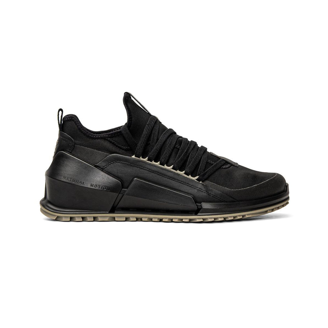 Men's Wide Fit Ecco Biom 2.0 M 80024 Trainers in Black - Image 2