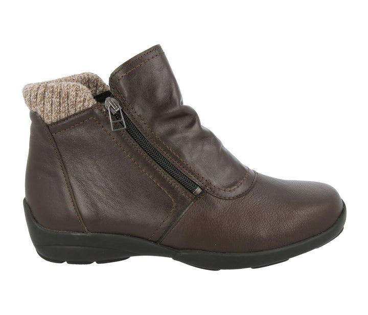 Womens Wide Fit DB Stoke Boots in Black / Stretch - Image 1