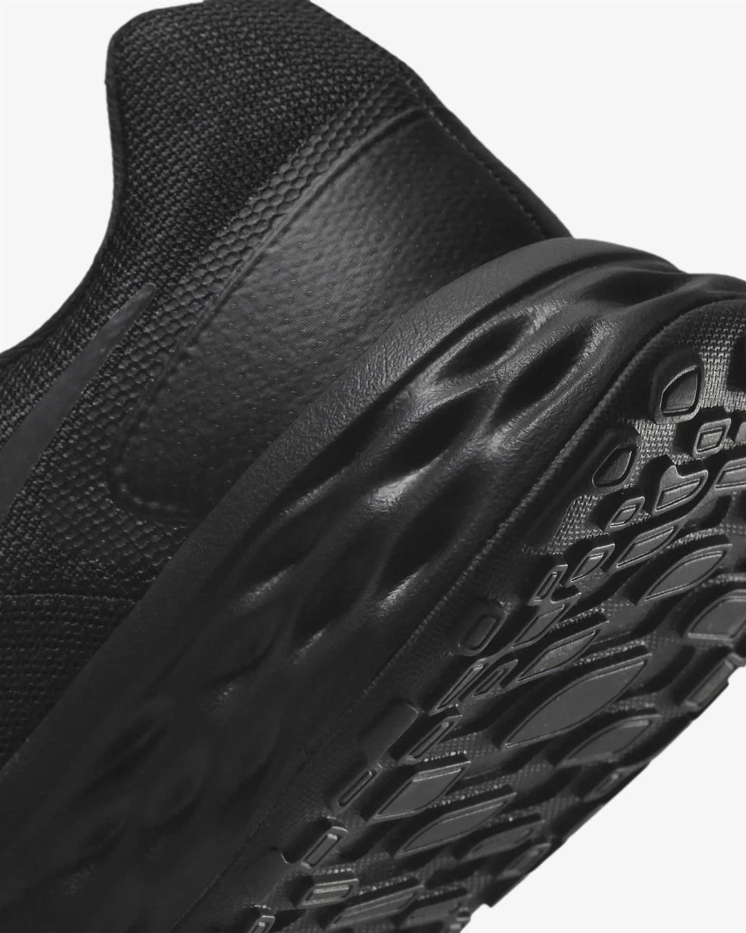 Men's Wide Fit Nike DD8475-001 Revolution 6 Running Trainers in Black/Dark Smoke Grey - Image 7