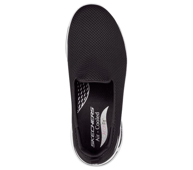 Womens Wide Fit Skechers Grateful 124401 Arch Fit Walking Trainers in Black/White - Image 4