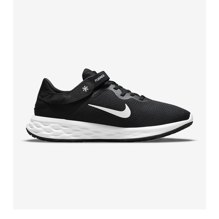 Women's Wide Fit Nike DD8476-003 Revolution 6 Flyease Trainers in Black/White - Image 1
