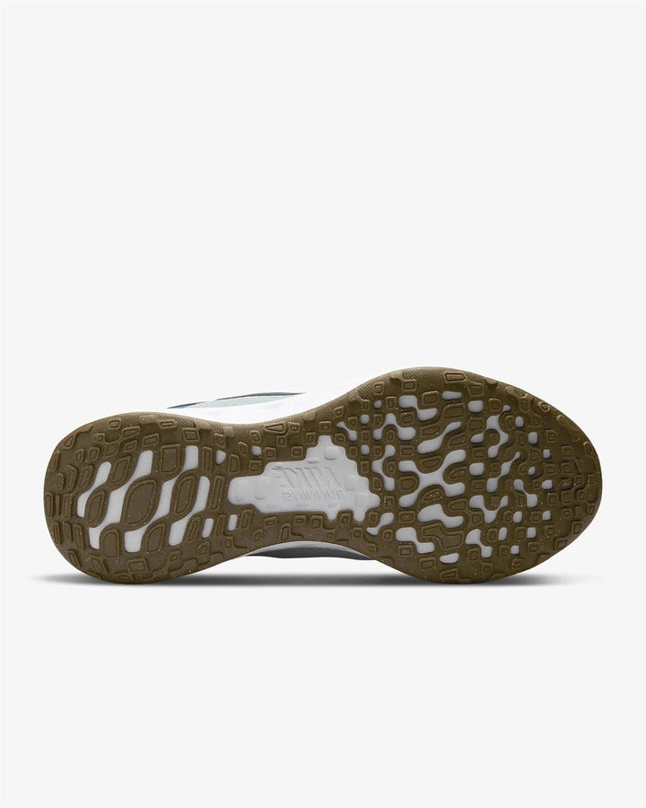 Womens Wide Fit Nike DD8476 002 Trainers in Pure/Platinum - Image 1