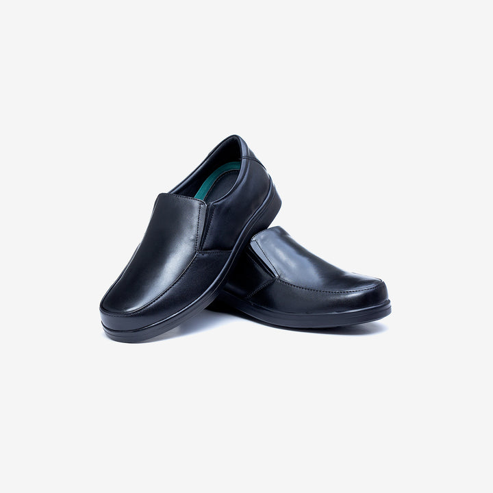 Mens Wide Fit Tredd Well Camelot Shoes in Black - Image 1