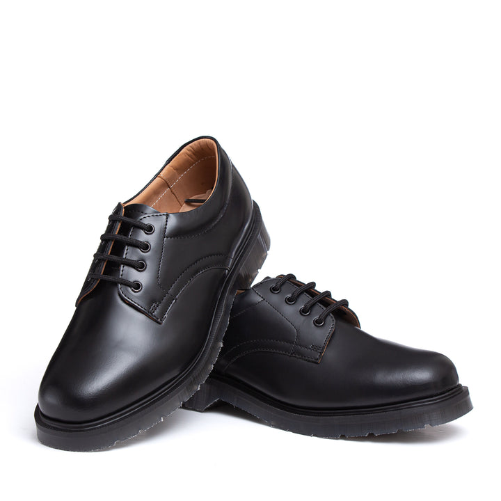 Mens Wide Fit Solovair 1562 Shoes in Black - Image 1