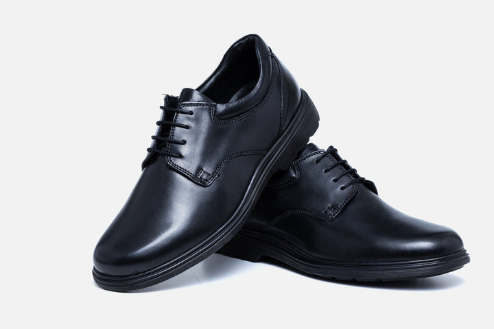 Mens Wide Fit Tredd Well Simon Lace Up Shoes in Black - Image 1