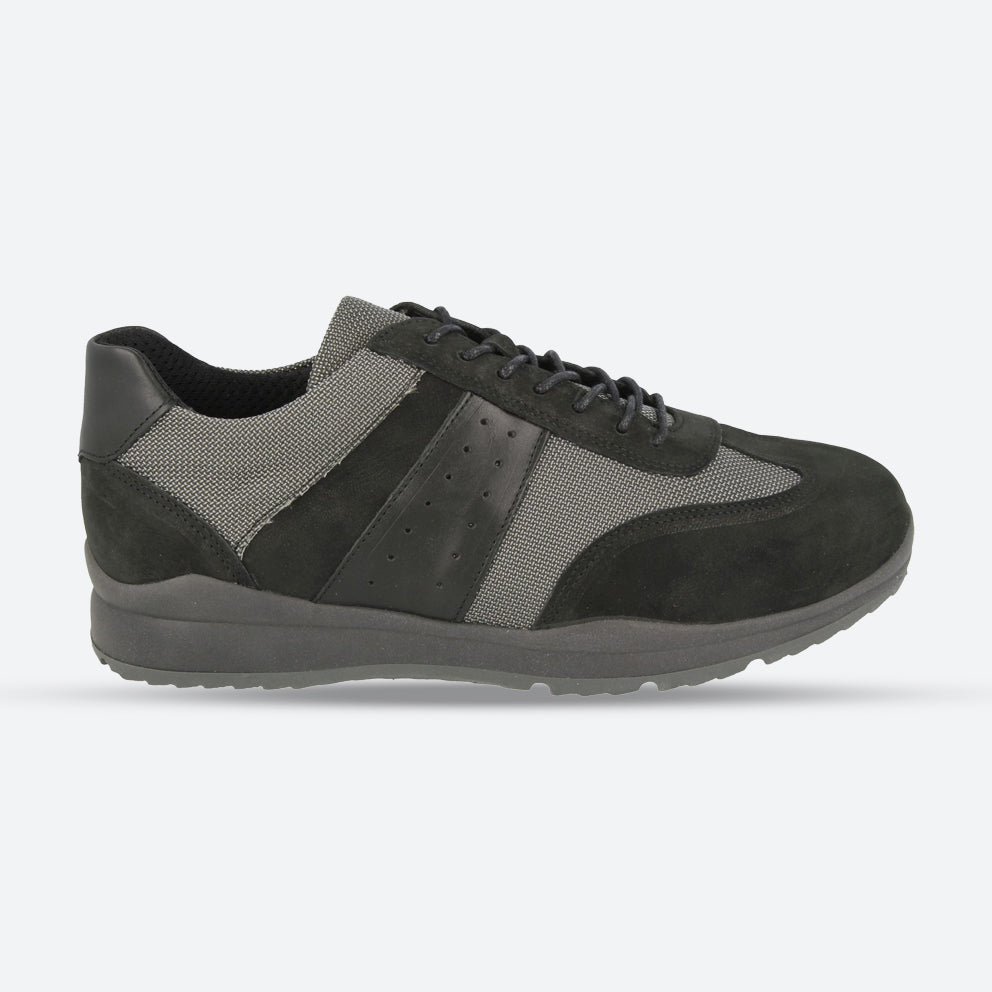 Mens Wide Fit DB Wakefield Shoes in Black - Image 1