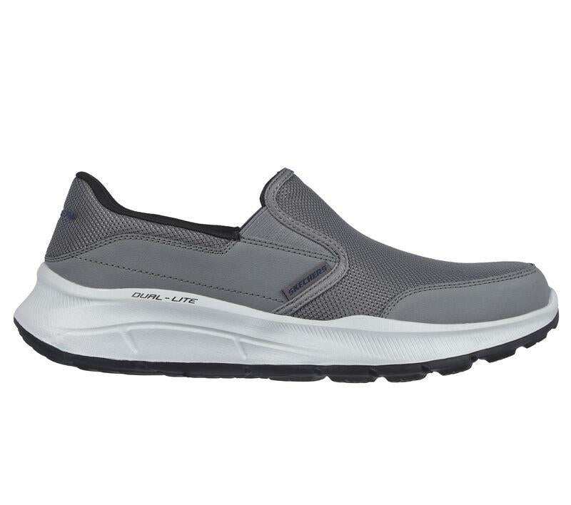Men's Wide Fit Skechers 232515 Equalizer 5.0 Persistable Walking Trainers in Charcoal - Image 2