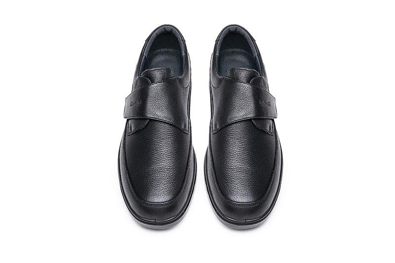Mens Wide Fit Grunwald A-903 Shoes in Black - Image 3