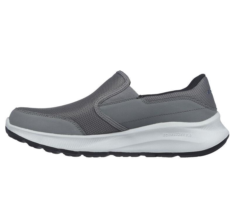 Men's Wide Fit Skechers 232515 Equalizer 5.0 Persistable Walking Trainers in Charcoal - Image 4