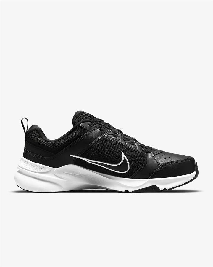 Womens Wide Fit Nike DM7564 001 Trainers in Black/White - Image 1