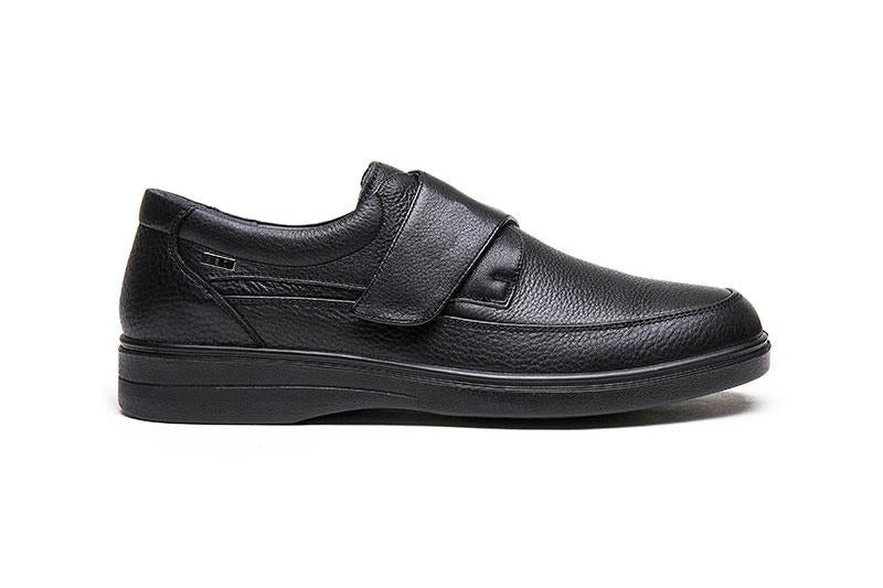Mens Wide Fit Grunwald A-903 Shoes in Black - Image 2