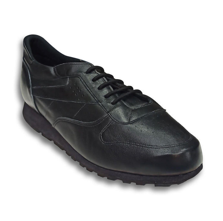 Mens Wide Fit Reed Daly Trainers in Black - Image 1